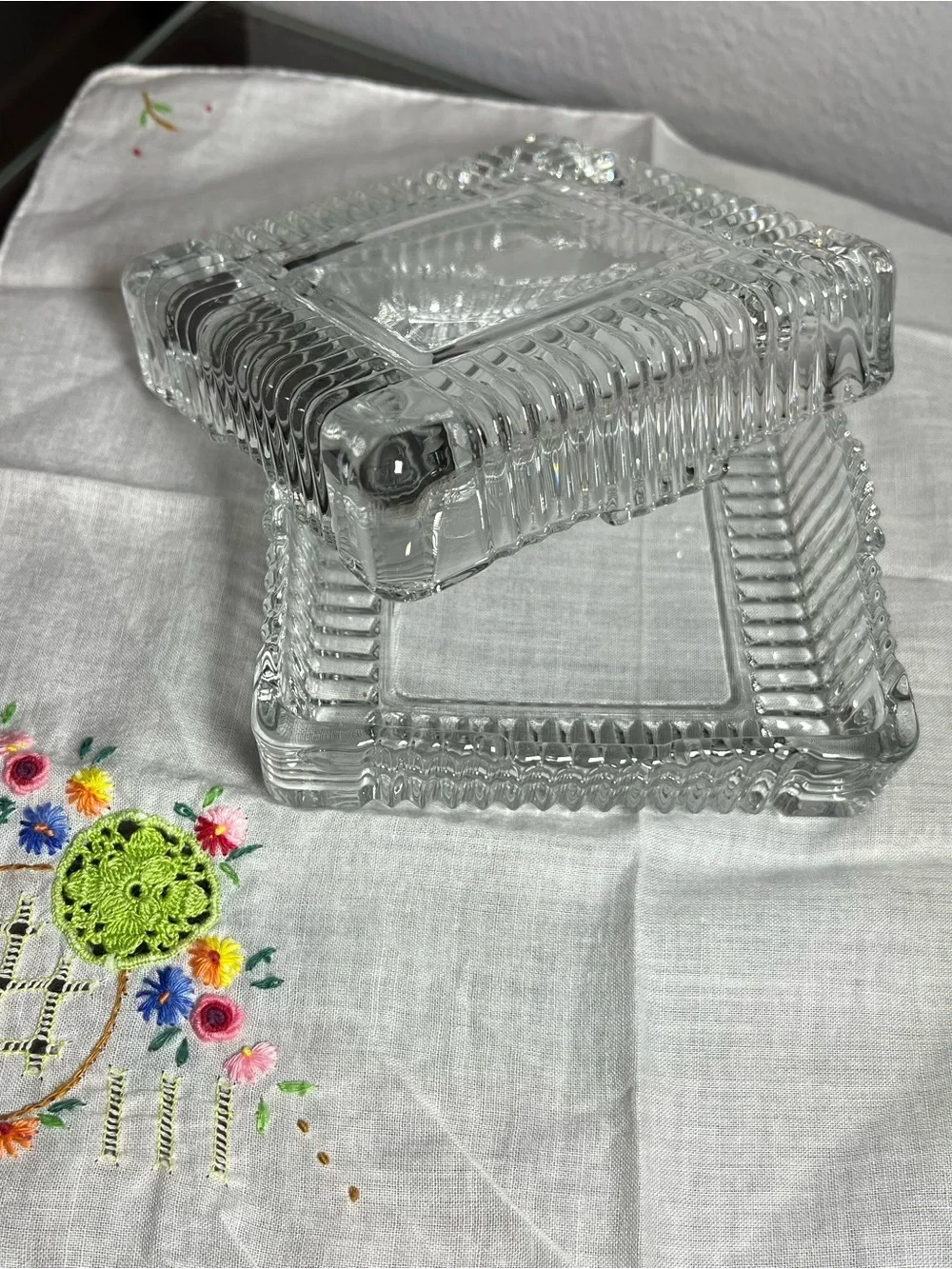 VINTAGE GLASS TRINKET BOX LIDDED SQUARE CLEAR RIBBED COLLECTIBLE MEMORABILIA